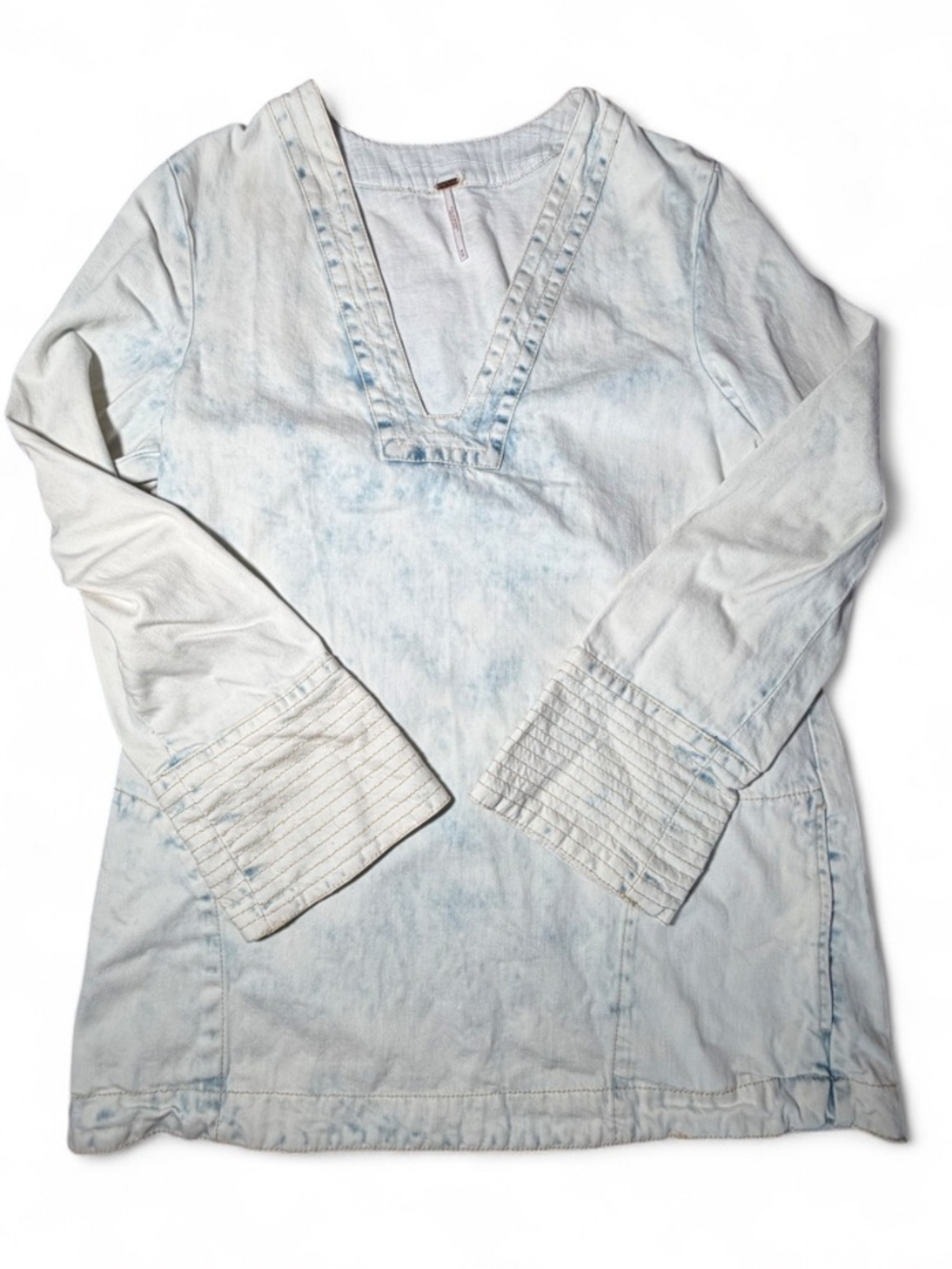 Free People Dreaming of Denim Tunic Cloud Wash V Neck Boho NWOT - Picture 3 of 6